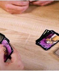 999 Games Spellenbundel - Kaartspel - 2 Stuks - De Weerwolven Van Wakkerdam & Valse Motten -Exporteren spellen-voor winkel 550x341 9